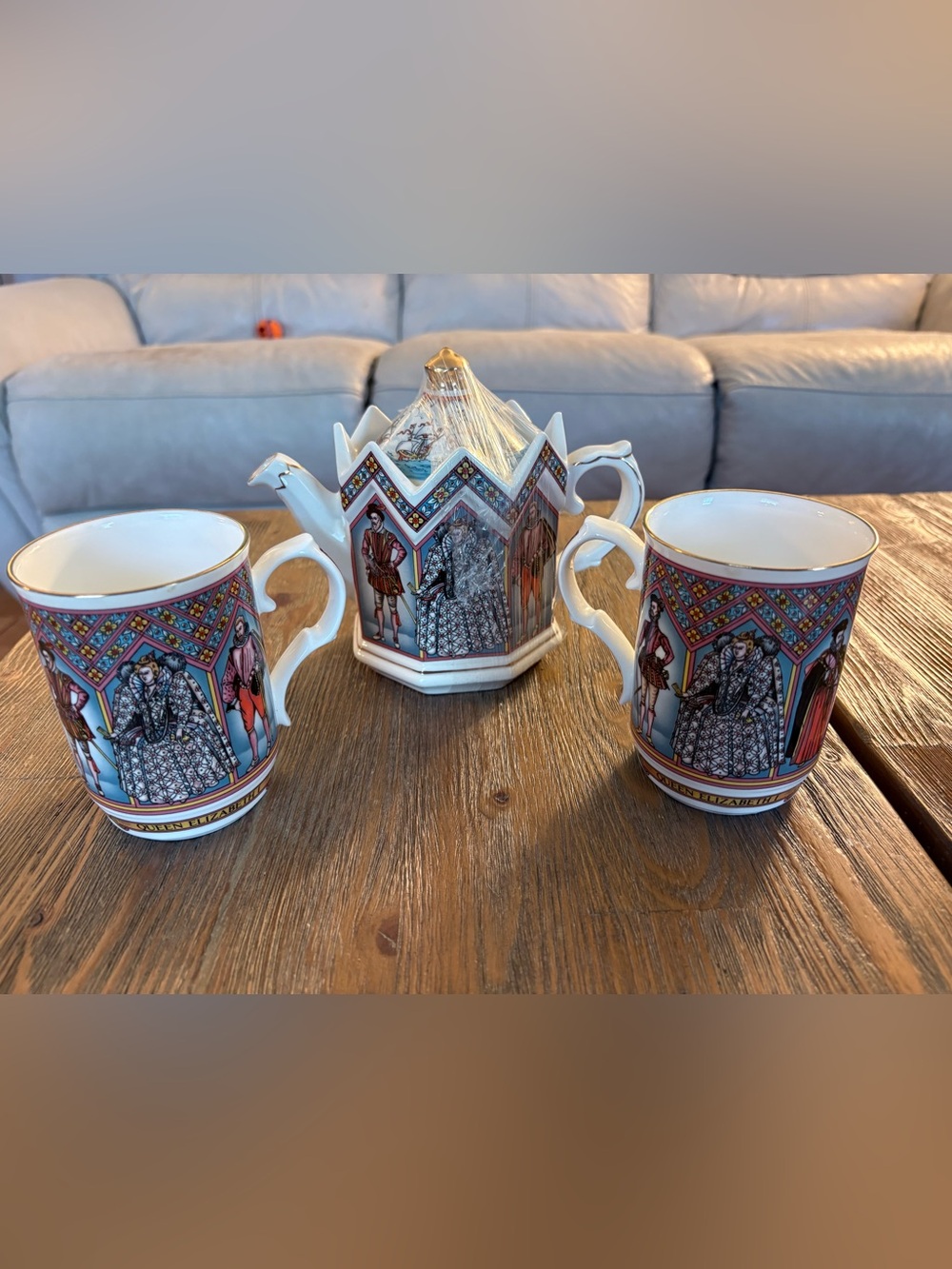 Sadler Queen Elizabeth I Teapot & 2 Mug Set Made in England